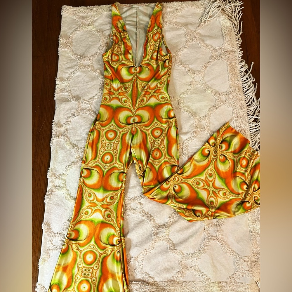 psychedelic onesie/romper size small. Yellow, orange , green Bell bottoms - Picture 3 of 4